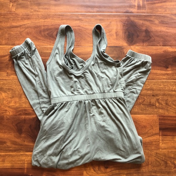 Abercrombie romper - Picture 2 of 4